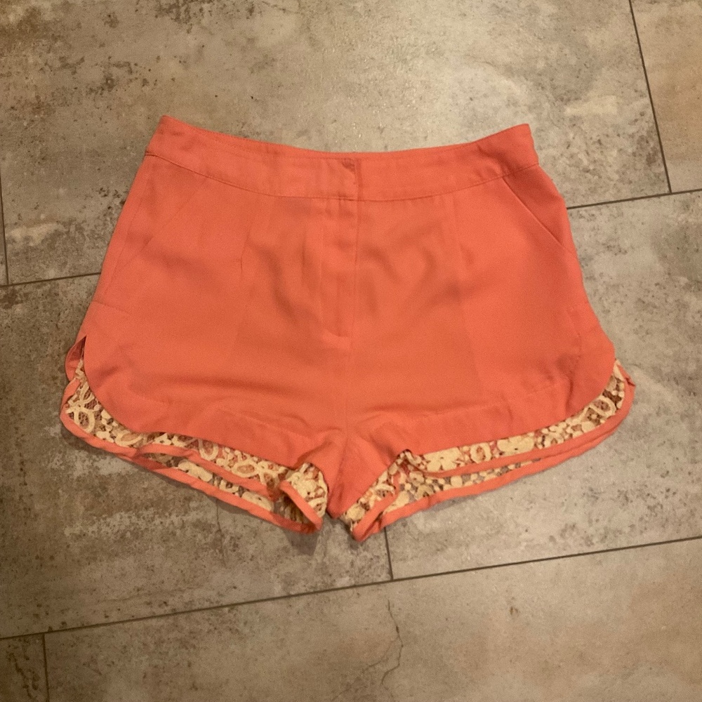 Umgee Light Peach Orange Shorts with Lace Detail and Pockets Sz S